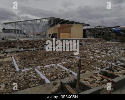 Januar 2018 - Jakarta, Jakarta, Indonesien - Jakarta, Indonesien, 28. Januar 2018 : nach 100 Tagen nach Jakarta neuer Gouverneur und Stellvertreter : ANIES BASWEDAN und SANDIAGA UNO herrschten Jakarta, die Entwicklung Jakartas rückwärts als chaotisches Geschehen auf dem Tanah Abang Markt, indem sie Menschen auf der Straße verkaufen ließen, die Situation im Aquarium Village, die noch keine Lösung hat, und die Ciliwung River Normalisierung, die aufgab, als in der Ahok Ära die Normalisierung gut läuft. Der einzige Fortschritt ist die Entwicklung des neuen Fischmarktes im Aquarium Village. Obwohl viele umstrittene Entscheidungen getroffen wurden Stockfoto