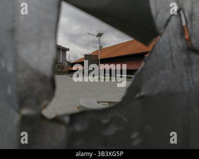 Januar 2018 - Jakarta, Jakarta, Indonesien - Jakarta, Indonesien, 28. Januar 2018 : nach 100 Tagen nach Jakarta neuer Gouverneur und Stellvertreter : ANIES BASWEDAN und SANDIAGA UNO herrschten Jakarta, die Entwicklung Jakartas rückwärts als chaotisches Geschehen auf dem Tanah Abang Markt, indem sie Menschen auf der Straße verkaufen ließen, die Situation im Aquarium Village, die noch keine Lösung hat, und die Ciliwung River Normalisierung, die aufgab, als in der Ahok Ära die Normalisierung gut läuft. Der einzige Fortschritt ist die Entwicklung des neuen Fischmarktes im Aquarium Village. Obwohl viele umstrittene Entscheidungen getroffen wurden Stockfoto