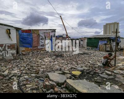 Januar 2018 - Jakarta, Jakarta, Indonesien - Jakarta, Indonesien, 28. Januar 2018 : nach 100 Tagen nach Jakarta neuer Gouverneur und Stellvertreter : ANIES BASWEDAN und SANDIAGA UNO herrschten Jakarta, die Entwicklung Jakartas rückwärts als chaotisches Geschehen auf dem Tanah Abang Markt, indem sie Menschen auf der Straße verkaufen ließen, die Situation im Aquarium Village, die noch keine Lösung hat, und die Ciliwung River Normalisierung, die aufgab, als in der Ahok Ära die Normalisierung gut läuft. Der einzige Fortschritt ist die Entwicklung des neuen Fischmarktes im Aquarium Village. Obwohl viele umstrittene Entscheidungen getroffen wurden Stockfoto