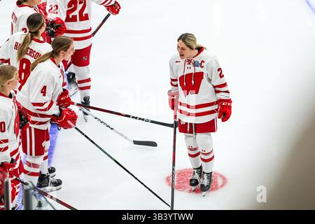 Minneapolis. März 2025. Casey O’Brien (26) reagiert während des NCAA Women's Hockey Frozen Four Championship-Spiels zwischen Ohio State und Wisconsin in der Ridder Arena in Minneapolis. Steven Garcia-CSM/Alamy Live News Stockfoto
