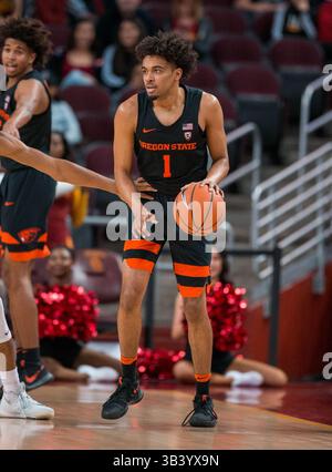 17. Februar 2018 Los Angeles, CA. Oregon State Guard (1) Stephen Thompson Jr. richtet die Offensive während des Spiels zwischen den Oregon State Beavers gegen die USC Trojans im Galen Center in Los Angeles, Kalifornien, ein. USC besiegte Oregon State 72–59..(obligatorischer Kredit: Juan Lainez / MarinMedia / Cal Sport Media)(Kredit-Bild: &Copy; Juan Lainez / Marinmedia / CSM/CSM via ZUMA Wire) Stockfoto