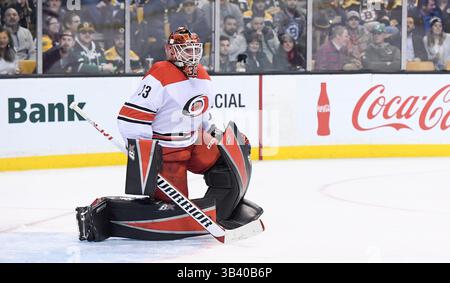 27. Februar 2018: Scott Darling (33), Torhüter der Carolina Hurricanes, während des NHL-Spiels zwischen den Carolina Hurricanes und den Boston Bruins im TD Garden in Boston, Mass. Boston besiegt Carolina 4-3 in Überstunden. Eric Canha/CSM(Kreditbild: &Copy; Eric Canha/CSM via ZUMA Wire) Stockfoto