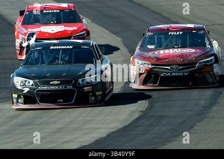9. August 2015: Alex Bowman #7 der NASCAR Sprint Cup Series-Fahrer JJ Yeley #23 und Jeb Burton #26 bei der NASCAR Sprint Cup Series Cheez-IT 355 im Glen at Watkins Glen International in Watkins Glen, New York. Rich Barnes/CSM(Bild: © Rich Barnes/Cal Sport Media/ZUMAPRESS.com) Stockfoto