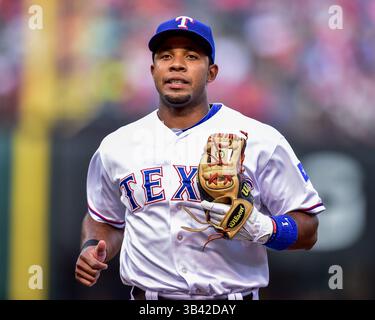 15. AUGUST 2015: Die Texas Rangers verließen den Feldspieler Josh Hamilton (32) bei bat. Während eines MLB-Spiels zwischen den Tampa Bay Rays und den Texas Rangers im Globe Life Park in Arlington, TX, gewinnen die Rangers 12:4. Manny Flores/CSM Stockfoto