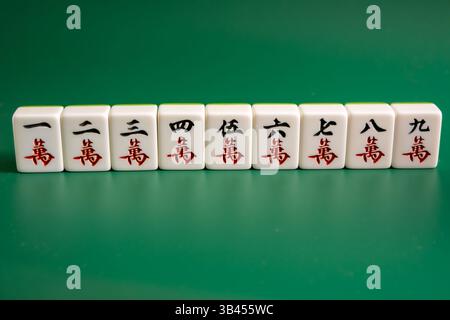 Mahjong (mah jongg, mah-jongg) ist ein Spiel, das im 19. Jahrhundert in China entwickelt wurde Stockfoto