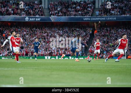 London, Großbritannien. April 2025. Ousmane Dembele während des Halbfinales der UEFA Champions League 2024/25 im First Leg Spiel zwischen Arsenal und Paris Saint-Germain am 29. April 2025 im Arsenal Emirate Stadium in London. Foto: Lounis Tiar/ABACAPRESS.COM Credit: Abaca Press/Alamy Live News Stockfoto