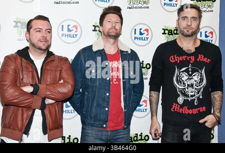 Joseph Milligan, Stephen Christian und Christian McAlhaney von Anberlin treten am 23. Oktober 2013 im Radio 104's Performance Theatre in Bala Cynwyd auf Stockfoto