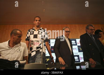 1. September 2015 - Na - Porto, 01/09/2015 - Präsentation von zwei Verstärkungen für Boavista Futebol Clube, Rivaldinho und Renato Santos, in Anwesenheit des Weltmeisters Rivaldo. (Foto: © Leonel de Castro/Global Imagens via ZUMA Press/ZUMAPRESS.com) Stockfoto