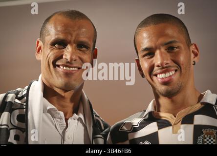 1. September 2015 - Na - Porto, 01/09/2015 - Präsentation von zwei Verstärkungen für Boavista Futebol Clube, Rivaldinho und Renato Santos, in Anwesenheit des Weltmeisters Rivaldo. (Foto: © Leonel de Castro/Global Imagens via ZUMA Press/ZUMAPRESS.com) Stockfoto