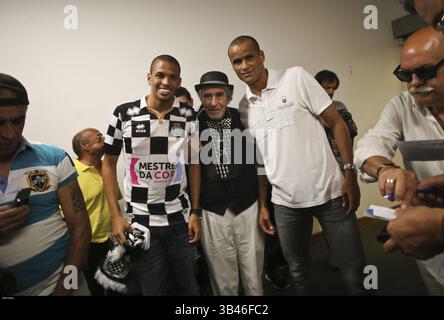 1. September 2015 - Na - Porto, 01/09/2015 - Präsentation von zwei Verstärkungen für Boavista Futebol Clube, Rivaldinho und Renato Santos, in Anwesenheit des Weltmeisters Rivaldo. (Foto: © Leonel de Castro/Global Imagens via ZUMA Press/ZUMAPRESS.com) Stockfoto