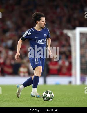 London, Großbritannien. April 2025. Vitinha (PSG) beim Halbfinalspiel Arsenal gegen Paris Saint-Germain der UEFA Champions League, im Emirates Stadium, London, Großbritannien am 29. April 2025. Quelle: Paul Marriott/Alamy Live News Stockfoto