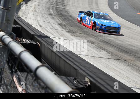 21. August 2015: RYAN BLANEY (21), Fahrer der NASCAR Sprint Cup-Serie in Bristol, Tennessee, USA, während des Trainings für das Irwin Tools Night Race. (Bild: © Jasen Vinlove Via ZUMA Wire) Stockfoto