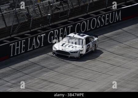 21. August 2015: BRAD KESELOWSKI (2), Fahrer der NASCAR Sprint Cup-Serie in Bristol, Tennessee, USA, während des Trainings für das Irwin Tools Night Race. (Bild: © Jasen Vinlove Via ZUMA Wire) Stockfoto