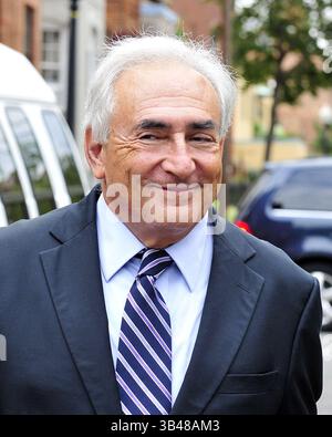 29. August 2011 – Dominique Strauss-Kahn. Dominique Strauss-Kahn und seine Frau Anne Sinclair kehren nach Hause, Washington, D.C, Amerika, 29. August 2011. (Kreditbild: ©Ron Sachs/CNP via ZUMA Wire) Stockfoto