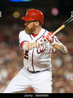 1. Juli 2014: Washington, District of Columbia, USA - Washington Nationals erster Baseman Adam LaRoche (25) schlägt am Dienstag, 1. Juli 2014, im Nationals Park in Washington, D.C. gegen die Colorado Rockies. Während der AT-Fledermaus schlug LaRoche den Schaukel aus. Die Nationalmannschaft gewann das Spiel mit 7:1. (Kreditbild: ©Ron Sachs/CNP via ZUMA Wire) Stockfoto