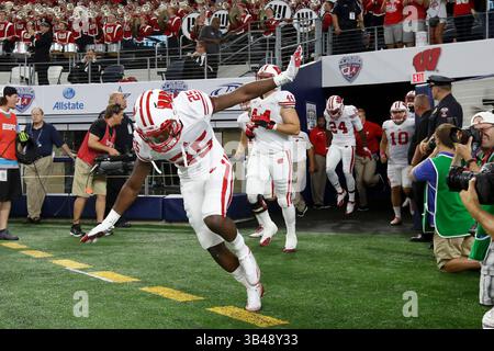 5. September 2015: Derrick Tindal (25) spielt im Fußballspiel Advocate Classic zwischen den Wisconsin Badgers und den Alabama Crimson Tide im AT&T Stadium in Arlington, Texas; Tim Warner/CSM. (Kreditbild: © Tim Warner/CSM via ZUMA Wire) Stockfoto