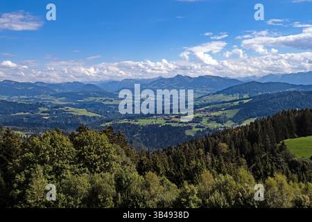 Blick auf die österreichischen Alpen vom Gipfel des Pfänders Stockfoto