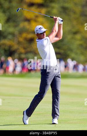 September 2015; Norton, MA, USA; Henrik Stenson auf dem 9. Fairway während der Finalrunde der Deutschen Bank Championship im TPC Boston. Anthony Nesmith/Cal Sport Media (Kreditbild: © Anthony Nesmith/CSM via ZUMA Wire) Stockfoto