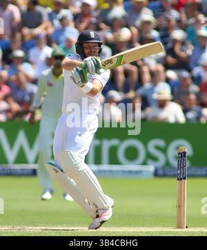 CARDIFF, WALES – 10. JULI: Ian Bell of England spielt am dritten Tag des 1. Investec Ashes Test Matches zwischen England und Australien im SWALEC Stadium am 10. Juli 2015 in Cardiff, Großbritannien. (Foto: Mitchell Gunn/ESPA)(Foto: © ESPA Photo Agency/Cal Sport Media/ZUMAPRESS.com) Stockfoto