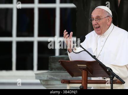 26. September 2015 - Philadelphia, PA, USA - Papst Franziskus spricht am Samstag, 26. September 2015 in der Independence Hall in Philadelphia. (Bild: © David Maialetti/TNS via ZUMA Wire) Stockfoto