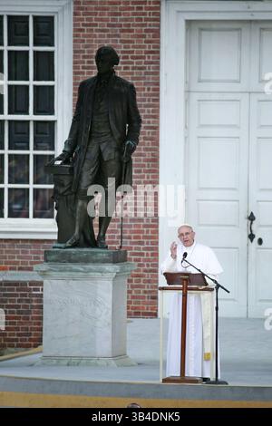 26. September 2015 - Philadelphia, PA, USA - Papst Franziskus hält eine Rede in der Independence Hall in Philadelphia am Samstag, 26. September 2015. (Bild: © David Swanson/TNS via ZUMA Wire) Stockfoto