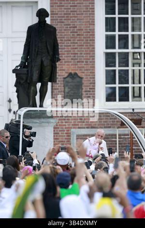 26. September 2015 - Philadelphia, PA, USA - Papst Franziskus kommt am Samstag, 26. September 2015 in der Independence Hall in Philadelphia an. (Bild: © David Swanson/TNS via ZUMA Wire) Stockfoto