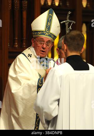 26. September 2015 - Philadelphia, PA, USA - Papst Franziskus während der Messe in der Basilika der Heiligen Peter und Paul in Philadelphia am Samstag, 26. September 2015. (Bild: © Clem Murray/TNS via ZUMA Wire) Stockfoto