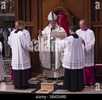 26. September 2015 - Philadelphia, PA, USA - Papst Franziskus während der Messe in der Basilika der Heiligen Peter und Paul in Philadelphia am Samstag, 26. September 2015. (Bild: © Clem Murray/TNS via ZUMA Wire) Stockfoto