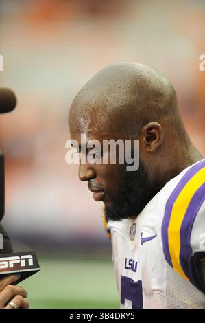 26. September 2015: LSU Running Back Leonard Fournette (7), nachdem die LSU Syracuse 34-24 im Carrier Dome in Syracuse, New York, besiegt hatte. Foto von Alan Schwartz/Cal Sport Media (Kreditbild: © Alan Schwartz/CSM via ZUMA Wire) Stockfoto