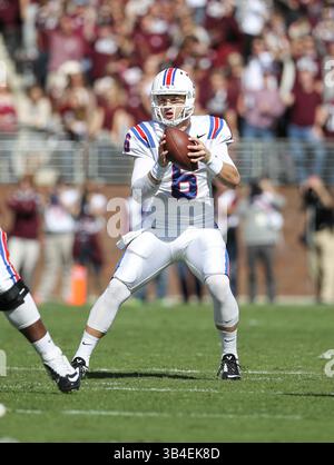 16. Oktober 2015: Louisiana Tech Bulldogs Quarterback Jeff Driskel (6) während des NCAA Football Spiels zwischen den Mississippi State Bulldogs und den Louisiana Tech Bulldogs im Davis Wade Stadium in Starkville, MS. Chuck Lick/CSM(Kreditbild: © Chuck Lick/CSM via ZUMA Wire) Stockfoto