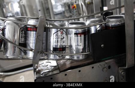 10. September 2015 – CA, USA – SAN DIEGO, CA-10. SEPTEMBER 2015: St. Archer Brewing Company in Miramar wurde diese Woche von der MillerCoors Craft Division aufgekauft. John Gastaldo/San Diego Union-Tribune (Bild: © John Gastaldo/U-T San Diego Via ZUMA Wire) Stockfoto