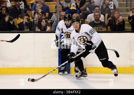 20. September 2015 – Boston, Massachusetts, USA – Boston Bruins verließ David Pastrnak (88) Skates während des Boston Bruins Trainingslagers im TD Garden in Boston, Massachusetts. Eric Canha/CSM(Bild: © Eric Canha/CSM via ZUMA Wire) Stockfoto