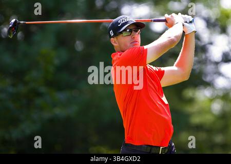 September 2015; Norton, MA, USA; Morgan Hoffmann beim 9. Abschlag während der ersten Runde der Deutschen Bank Championship am TPC Boston. Anthony Nesmith/Cal Sport Media (Kreditbild: © Anthony Nesmith/CSM via ZUMA Wire) Stockfoto