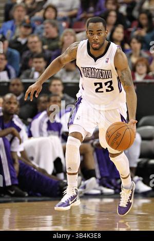 16. März 2011: Marcus Thornton (23), der Garant der Sacramento Kings, übernimmt den Ball während des NBA-Basketballspiels zwischen den Cleveland Cavaliers und den Sacramento Kings im Power Balance Pavilion in Sacramento, Kalifornien. Die Cleveland Cavaliers besiegten die Sacramento Kings von 97 bis 93. (Bild: © Christopher Trim/Cal Sport Media/ZUMAPRESS.com) Stockfoto