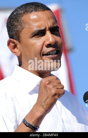 11. Oktober 2008 - Philadelphia, Pennsylvania, USA - SENATOR BARACK OBAMA setzt seine Präsidentschaftskampagne am 11. Oktober 2008 in Philadelphia fort. (Bild: © Sharkpixs/ZUMAPRESS.com) Stockfoto