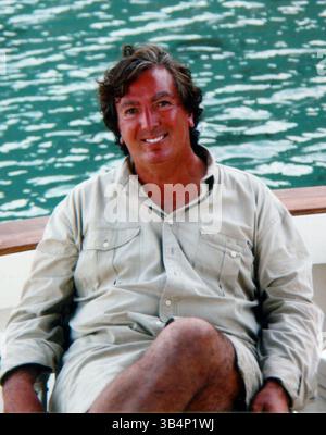 10. Dezember 2009 - Grass Valley, Kalifornien, USA - die Ex-Frau von Gary Triano, der vor 13 Jahren bei einer Autobombenexplosion getötet wurde, wurde in Österreich verhaftet. Triano, ein prominenter Geschäftsmann, starb am 1. November 1996, als sein geliehenes Lincoln Town Auto explodierte, als er den La Paloma Country Club in Tucson, Arizona verließ und ihn sofort tötete. Die Staatsanwaltschaft behauptet, Ronald Young habe die Bombe platziert und Trianos Frau Pamela Phillips dafür bezahlt. Die Behörden behaupten, dass Phillips ihn töten ließ, um seine 2 Millionen Dollar-Lebensversicherung einzutreiben. ABBILDUNG: GARY TRIANO in undatiertem Dateifoto. (Guthaben Stockfoto