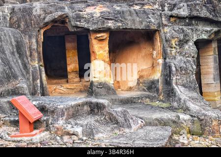 Höhle von Udaygiri in bhubaneswar odisha. Höhle von Udaygiri historischer Ort in Bhuwneswar, orissa in indien. Früher Kattaka Gumpha oder Cuttack Ca Stockfoto