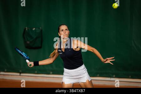 22. Mai 2022, PARIS, FRANKREICH: Mirjam Bjorklund aus Schweden im Einsatz während der ersten Runde des Roland Garros Grand Slam Tennisturniers 2022 gegen Donna Vekic aus Kroatien (Foto: © Rob Prange/AFP7 via ZUMA Press Wire) Stockfoto