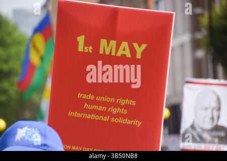 London, Großbritannien. Mai 2025. Der marsch am 1. Mai geht durch Clerkenwell und feiert den Internationalen Arbeitstag. Quelle: Vuk Valcic/Alamy Live News Stockfoto