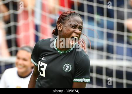 3. September 2022, Kansas City, KS, Vereinigte Staaten: KANSAS KANSAS City, KS – 3. SEPTEMBER: Christy Ucheibe #13 von Nigeria während eines Spiels zwischen Nigeria und USWNT im Children's Mercy Park am 3. September 2022 in Kansas City, Kansas. (Kreditbild: © Bill Barrett/ISIPhotos via ZUMA Press Wire) Stockfoto