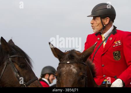 Fahrer bei der Hubertusjagt 2014 in Dyrehaven nördlich von Kopenhagen. Die Hubertus-Jagd ist eine jährliche Veranstaltung im Deerpark in Klampenborg im Norden Stockfoto