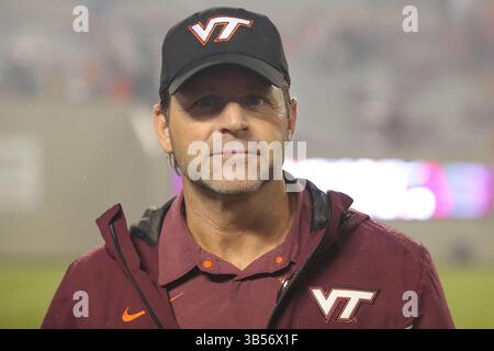 10. September 2022: Virginia Tech Hokies Cheftrainer Brent Pry nach dem NCAA-Fußballspiel zwischen den Boston College Eagles und den Virginia Tech Hokies im Lane Stadium in Blacksburg, Virginia. Greg Atkins/CSM (Bild: © Greg Atkins/CSM via ZUMA Press Wire) Stockfoto