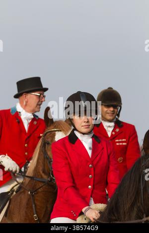 Fahrer bei der Hubertusjagt 2014 in Dyrehaven nördlich von Kopenhagen. Die Hubertus-Jagd ist eine jährliche Veranstaltung im Deerpark in Klampenborg im Norden Stockfoto