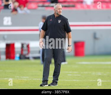 17. September 2022: North Carolina State Wolfpack Head Coach Dave Doeren vor dem NCAA Football Spiel zwischen den Texas Tech Red Raiders und den North Carolina State Wolfpack im Carter-Finley Stadium in Raleigh, North Carolina. Greg Atkins/CSM (Bild: © Greg Atkins/CSM via ZUMA Press Wire) Stockfoto