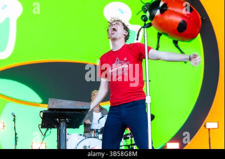 19. Juni 2022, Manchester, Tennessee, Vereinigte Staaten: Chase Lawrence und Ryan Winnen von Coin treten am 4. Tag des Bonnaroo Music & Arts Festivals 2022 am 19. Juni 2022 in Manchester, Tennessee auf. (Kreditbild: © imageSPACE via ZUMA Press Wire) Stockfoto