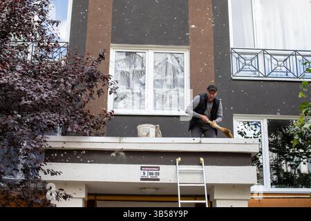 22. Juni 2022, Irpin, Kiew, Ukraine: Während der russischen Invasion in die Ukraine 2022 wurde Irpin zum Ort eines Gefechtseinsatzes während der Kiewer Offensive. Am 30. März erklärte der Bürgermeister von Irpin, dass das russische Militär mehr als 300 Zivilisten und 50 Soldaten in der Stadt getötet habe. (Bild: © Michal Burza/ZUMA Press Wire) Stockfoto