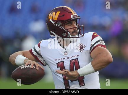 Washington Commanders QB Sam Howell (14) wurde vor einem Spiel gegen die Baltimore Ravens am 27. August 2022 im M&T Bank Stadium in Baltimore, Maryland, aufgenommen. Foto/Mike Buscher/Cal Sport Media (Foto: © Mike Buscher/Cal Sport Media/CSM via ZUMA Press Wire) Stockfoto