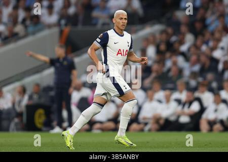 London, Großbritannien. Mai 2025. London, England, 1. Mai 2025: Richarlison (9 Tottenham Hotspur) während des Spiels der UEFA Europa League zwischen Tottenham Hotspur und Bodo/Glimt im Tottenham Hotspur Stadium in London (Alexander Canillas/SPP) Credit: SPP Sport Press Photo. /Alamy Live News Stockfoto