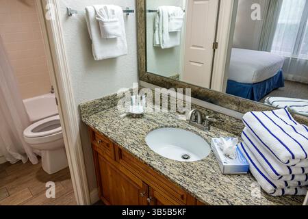 Orlando Florida, Lake Buena Vista, Blue Tree Resort at Lake Buena Vista, Gäste-Suite mit zwei Schlafzimmern, Inneneinrichtung, Badezimmer, Waschbecken, gr Stockfoto