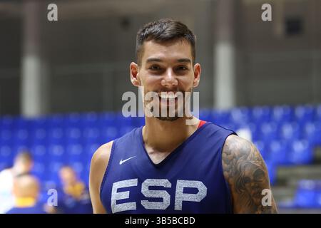 3. August 2022, MADRID, SPANIEN: Willy Hernangomez wird während des Trainings des spanischen Basketballteams am 3. August 2022 im Pavillon der Movistar Academy Magarinos in Madrid, Spanien, gesehen. (Kreditbild: © Oscar J. Barroso/AFP7 via ZUMA Press Wire) Stockfoto